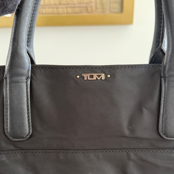 Tumi Black Dara Voyager Carryall Bag - Picture 2 of 4